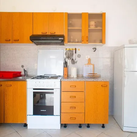 Apartment By The Sea Razanj, - 7485 Rogoznica (Sibenik-Knin)